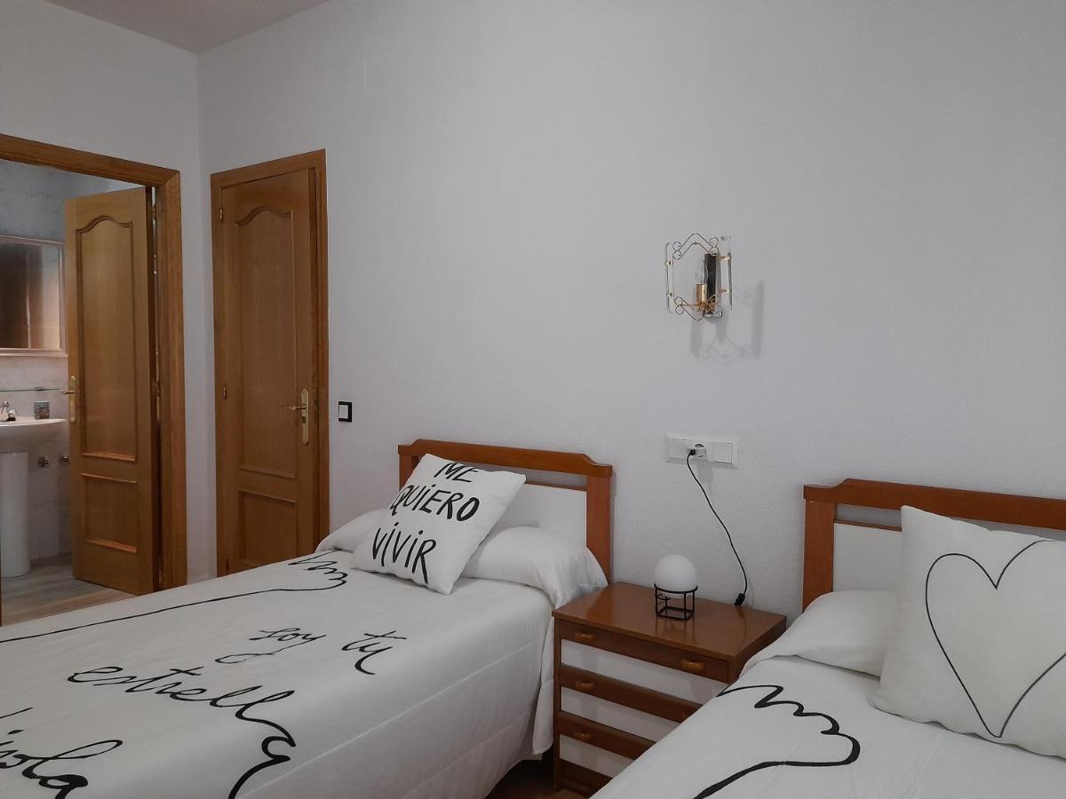 Hostal "Los Chanos El Ruso" Galende Екстер'єр фото