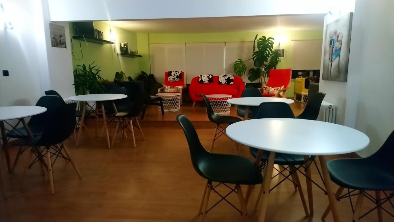 Hostal "Los Chanos El Ruso" Galende Екстер'єр фото